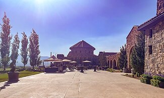 Flying Horse Resort & Club