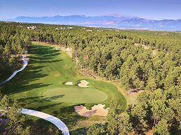 Flying Horse Resort & Club