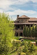 Flying Horse Resort & Club