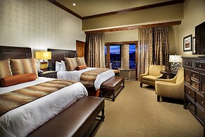 Flying Horse Resort & Club