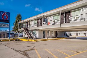 Motel 6 Fort St. John, BC