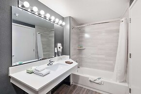 Basecamp Puyallup a Travelodge by Wyndham