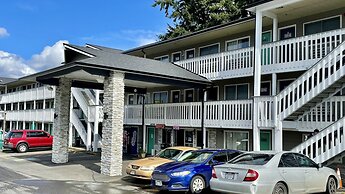 Basecamp Puyallup a Travelodge by Wyndham