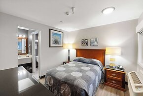 Basecamp Puyallup a Travelodge by Wyndham