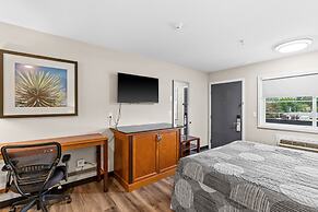 Basecamp Puyallup a Travelodge by Wyndham