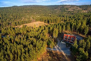 Crooked Tree Guest Suites