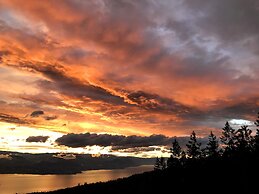 Crooked Tree Guest Suites