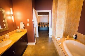 Crooked Tree Guest Suites