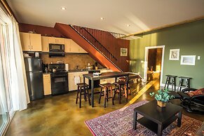 Crooked Tree Guest Suites