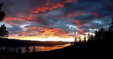 Crooked Tree Guest Suites