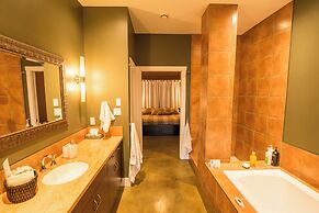 Crooked Tree Guest Suites