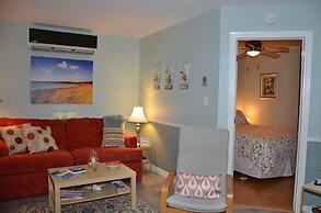 Greenwich Moonlight Bay Cottage