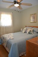 Greenwich Moonlight Bay Cottage