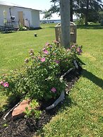 Greenwich Moonlight Bay Cottage