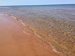 Greenwich Moonlight Bay Cottage