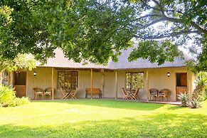 Chrislin African Lodge