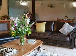 Chrislin African Lodge