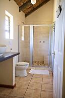 Chrislin African Lodge