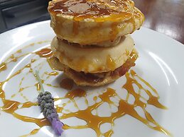 Chrislin African Lodge