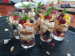 Chrislin African Lodge