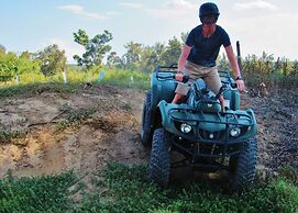 Chrislin African Lodge