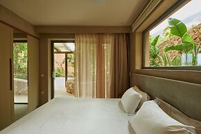 F ZEEN KEFALONIA - Adults Only