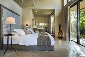 F ZEEN KEFALONIA - Adults Only