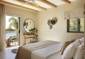 F ZEEN KEFALONIA - Adults Only