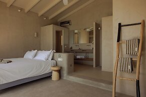 F ZEEN KEFALONIA - Adults Only