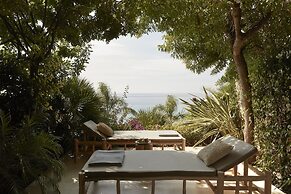 F ZEEN KEFALONIA - Adults Only