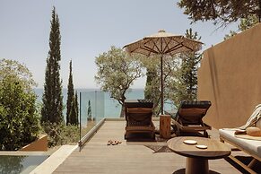 F ZEEN KEFALONIA - Adults Only