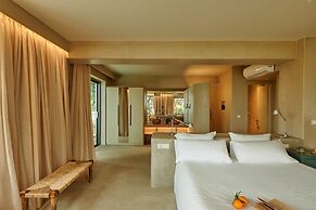 F ZEEN KEFALONIA - Adults Only