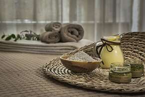 F ZEEN KEFALONIA - Adults Only