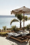 F ZEEN KEFALONIA - Adults Only