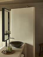 F ZEEN KEFALONIA - Adults Only