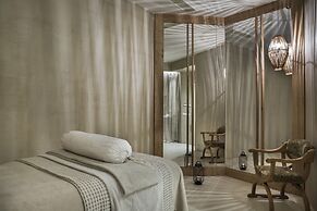 F ZEEN KEFALONIA - Adults Only