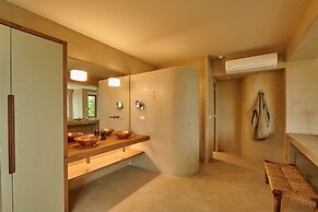 F ZEEN KEFALONIA - Adults Only