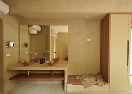 F ZEEN KEFALONIA - Adults Only