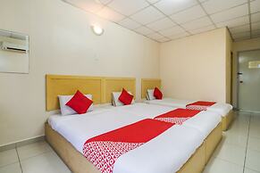 OYO 301 River Inn Hotel