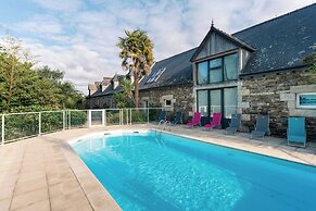 Hotel Kastell Dinec'h