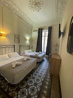 Hostal Balmes Centro