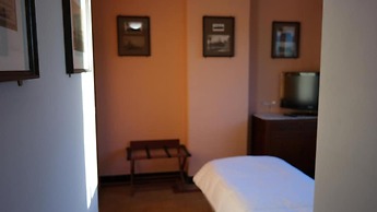 De Bonte Os Hotel & Tower