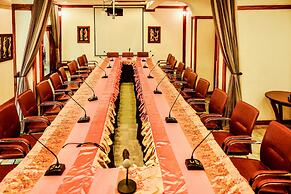 Cari Hotel