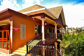 Cari Hotel