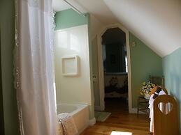 The Colonel's In B&B