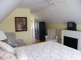 The Colonel's In B&B