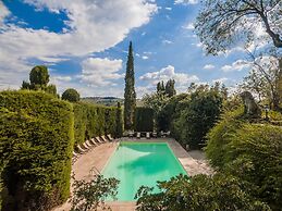 Castello di Montegufoni