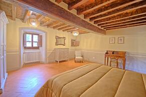 Castello di Montegufoni