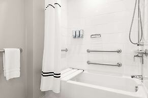 Sonesta Bee Cave Austin Hill Country