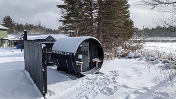 Wolfjaw Lodge